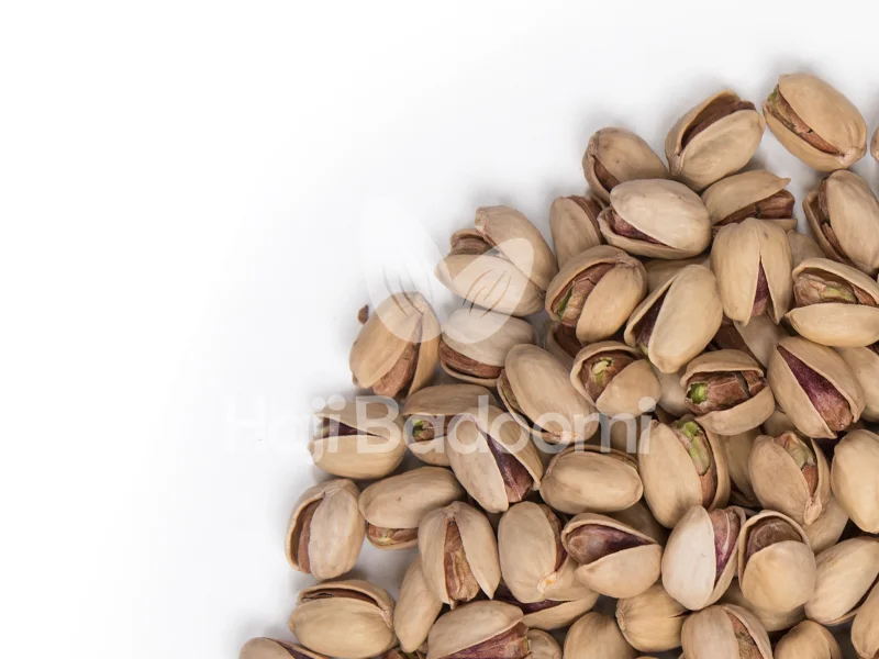 بررسی ویژگی پسته کله قوچی خام