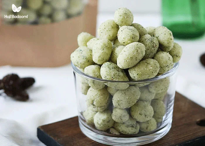 طرز تهیه بادام زمینی روکش دار پیاز جعفری