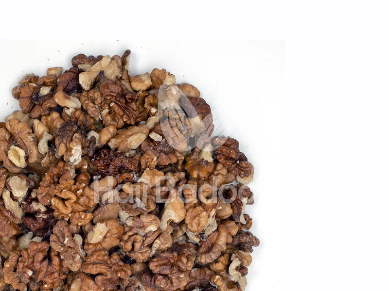 خرید مغز گردوی صبحانه از حاجی بادومی