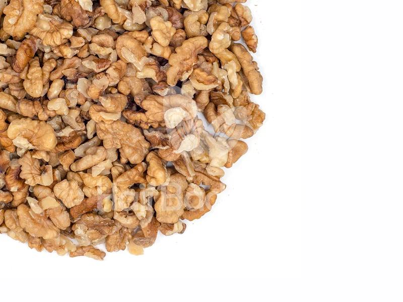 نمایی از مغز گردوی دندانه درجه یک