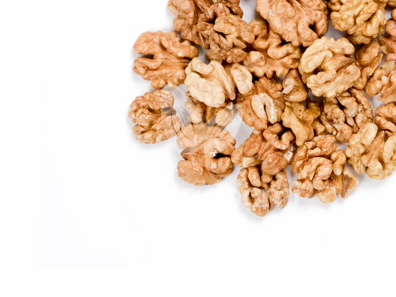 نمایی از مغز گردوی ایرانی درجه یک